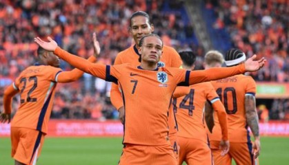 百家乐平台官网游戏平台-荷兰队准备好了！德容空缺有解，套路多样连场大胜