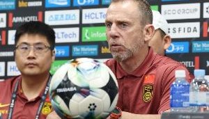 北青：国足东亚杯对阵日本酝酿变阵5后卫